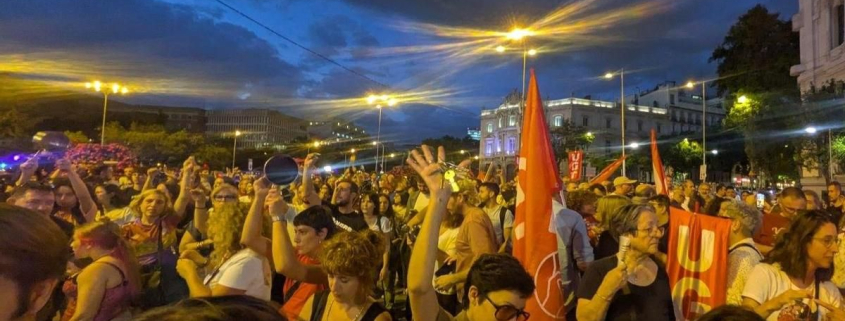 Miles de personas piden al Congreso que convalide el decreto de vivienda en las caceroladas del Sindicato de Inquilinas