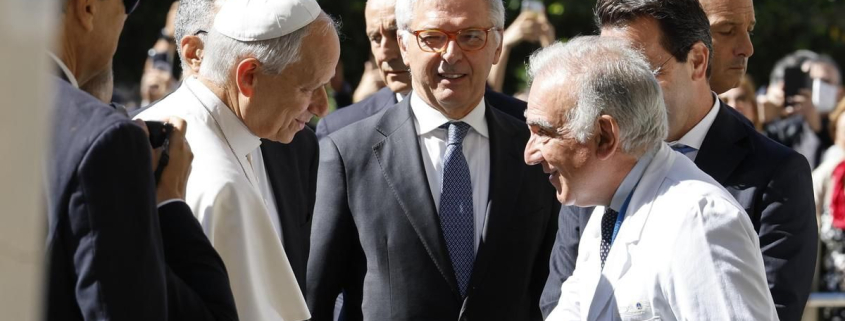 Concluye con éxito la operación al Papa para extirparle un nódulo del pulmón