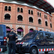 Los Mossos identifican diversos jóvenes en la plaça Espanya de Barcelona ante una nueva convocatoria por redes