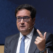 El Gobierno confirma a los sindicatos que aprobará la subida salarial de los funcionarios del 4,5% El Gobierno confirma a los sindicatos que aprobará la subida salarial de los funcionarios del 4,5%