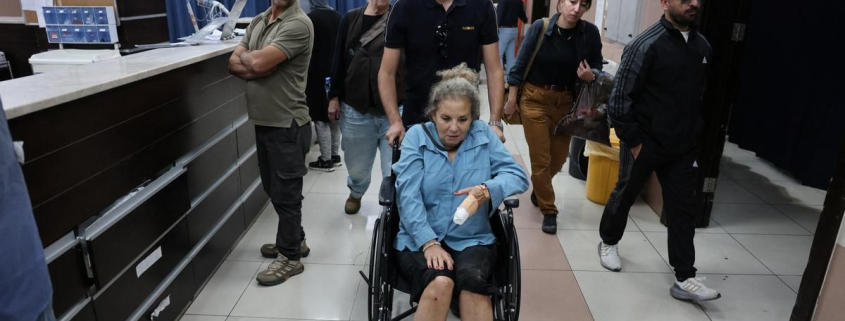 La fotógrafa de EEUU atacada por colonos israelíes en Cisjordania tiene cuatro vértebras rotas y una costilla fracturada