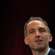 Raphäel Glucksmann gana las primarias del Partido Socialista francés y será el candidato en las presidenciales de 2027