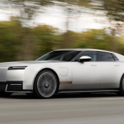Jaguar sí apuesta por los eléctricos de lujo: lanza el Type 01 desde 153.000 euros Jaguar sí apuesta por los eléctricos de lujo: lanza el Type 01 desde 153.000 euros