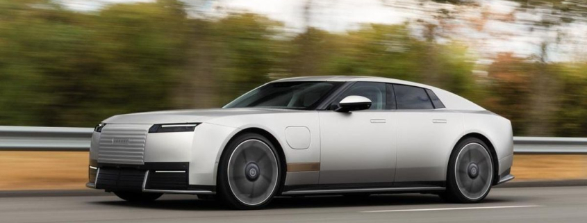 Jaguar sí apuesta por los eléctricos de lujo: lanza el Type 01 desde 153.000 euros