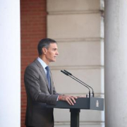 Radiografía de las 72 horas que llevaron a Sánchez a adelantar elecciones: "Nos pillan con la bandera correcta" Radiografía de las 72 horas que llevaron a Sánchez a adelantar elecciones: "Nos pillan con la bandera correcta"