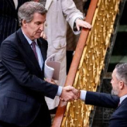 Vox baraja dejar vía libre al PP en algunas provincias tras el pacto de la izquierda para el Senado