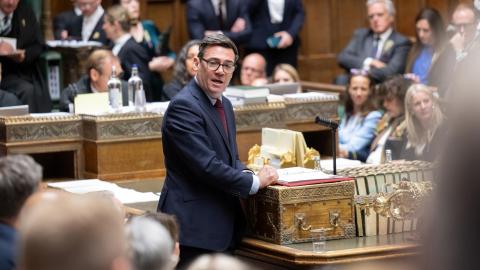 Burnham contra Johnson: el primer ministro británico pone sobre la mesa romper con el 'Brexit' y valorar un retorno a la UE