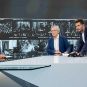 De Iñaki Gabilondo a Matías Prats: el 'Telediario' de TVE reúne este lunes a sus leyendas por sus 70 años de historia De Iñaki Gabilondo a Matías Prats: el 'Telediario' de TVE reúne este lunes a sus leyendas por sus 70 años de historia