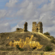 De época visigoda, este castillo tuvo unas cuevas que pudieron servir de mazmorras, almacenaje o de vía para escapar