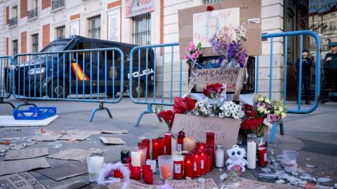 La acampada de Sol homenajea a Maricarmen con una marcha reivindicativa hacia la que fue su casa: "No toleramos un desahucio más"