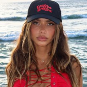 Muere Sahara Ray, modelo y expareja de Justin Bieber, a los 34 años pocos meses después de convertirse en madre Muere Sahara Ray, modelo y expareja de Justin Bieber, a los 34 años pocos meses después de convertirse en madre