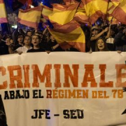 Disturbios y violencia tras la convocatoria de Falange y otros grupos radicales: "Óscar Puente, ministro de la muerte" Disturbios y violencia tras la convocatoria de Falange y otros grupos radicales: "Óscar Puente, ministro de la muerte"